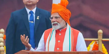 PM बोले- जरूरी सामान पर टैक्स घटाएंगे, यह दीवाली गिफ्ट:GST स्लैब 4 से घटाकर 2 करने का प्रस्ताव; 3.5 करोड़ रोजगार के लिए नई योजना