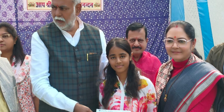 मंत्रिमंडल विस्तार पर बोले मंत्री पटेल, न सूत न कपास और जुलाहों में लट्ठम लट्ठा, बालाघाट प्रवास में प्रतिभा वृत्ति एवं सम्मान समारोह में पहुंचे मंत्री प्रहलाद, शिक्षा और संगीत प्रतिभाओं का किया सम्मान