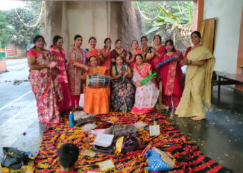 सोनी समाज की महिलाओं ने खेली फूलों की होली, गाए फाग गीत