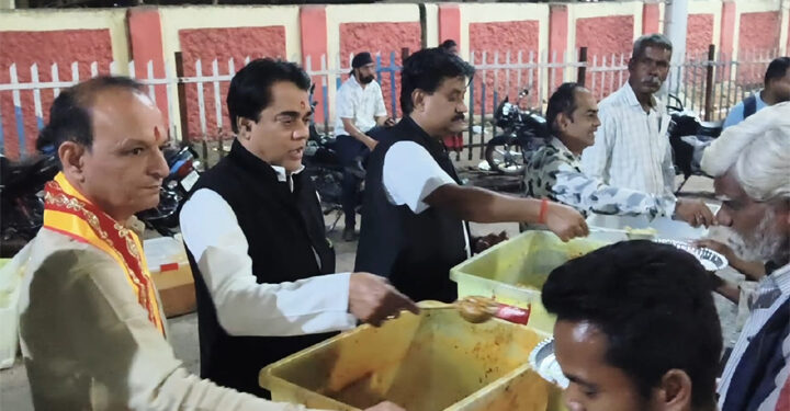 सीएम साय के जन्मदिन पर सर्वधर्म हनुमान मंदिर में महाआरती एवं महाभंडारे का आयोजन