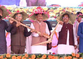 किसानों के सम्मान और समृद्धि के लिए सरकार प्रतिबद्ध : मुख्यमंत्री श्री विष्णुदेव साय