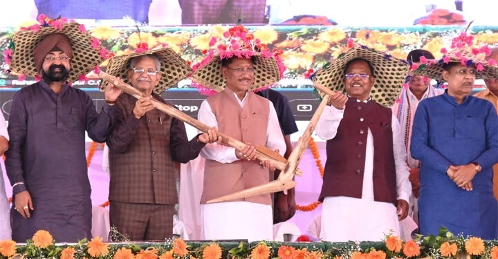 किसानों के सम्मान और समृद्धि के लिए सरकार प्रतिबद्ध : मुख्यमंत्री श्री विष्णुदेव साय