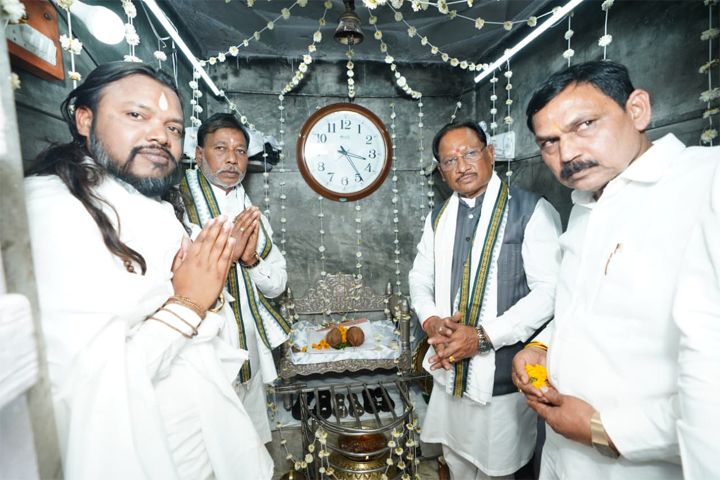 बाबा गुरू घासीदास जी के बताए मार्ग पर काम कर रही हमारी सरकार – मुख्यमंत्री श्री साय