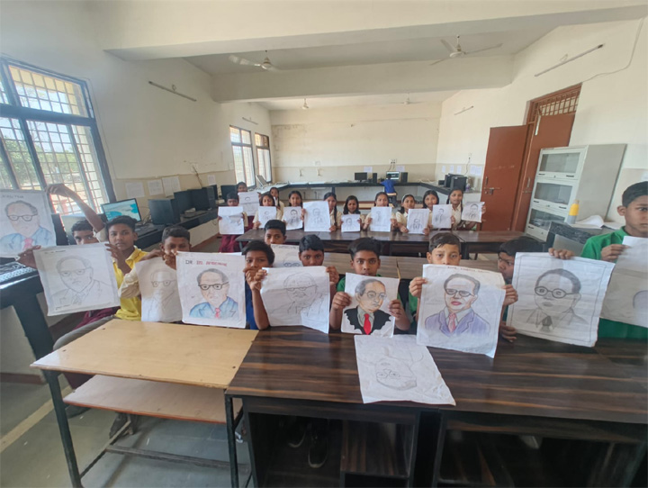 बालाघाट जिले के स्कूलों में मनाया जा रहा डॉ. आंबेडकर एवं संत रविदास जयंती उत्सव