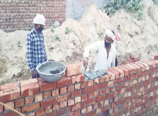 भूमि विकास नियमों में संशोधन:अब कॉलोनियों और बाजारों में खुलेंगे चार्जिंग प्वाइंट, हाईवे पर हर 25 किमी में अनिवार्य