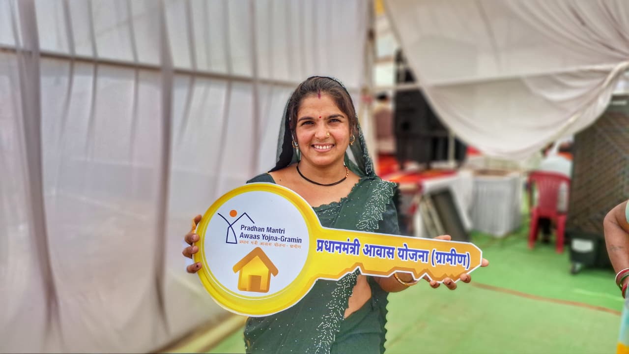 सुशासन तिहार : प्रधानमंत्री आवास योजना से श्रीमती प्रीति साहू का पक्के घर का सपना हुआ साकार….