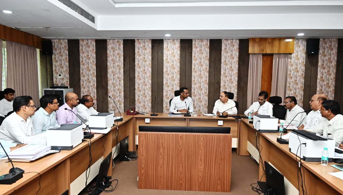 ‘नागरिकों की सुविधा सर्वोपरि, भविष्य की जरुरतों के अनुरूप करें निर्माण’, लोक निर्माण विभाग के सचिव ने निर्माणाधीन पुलों के कार्यों की प्रगति की समीक्षा की….
