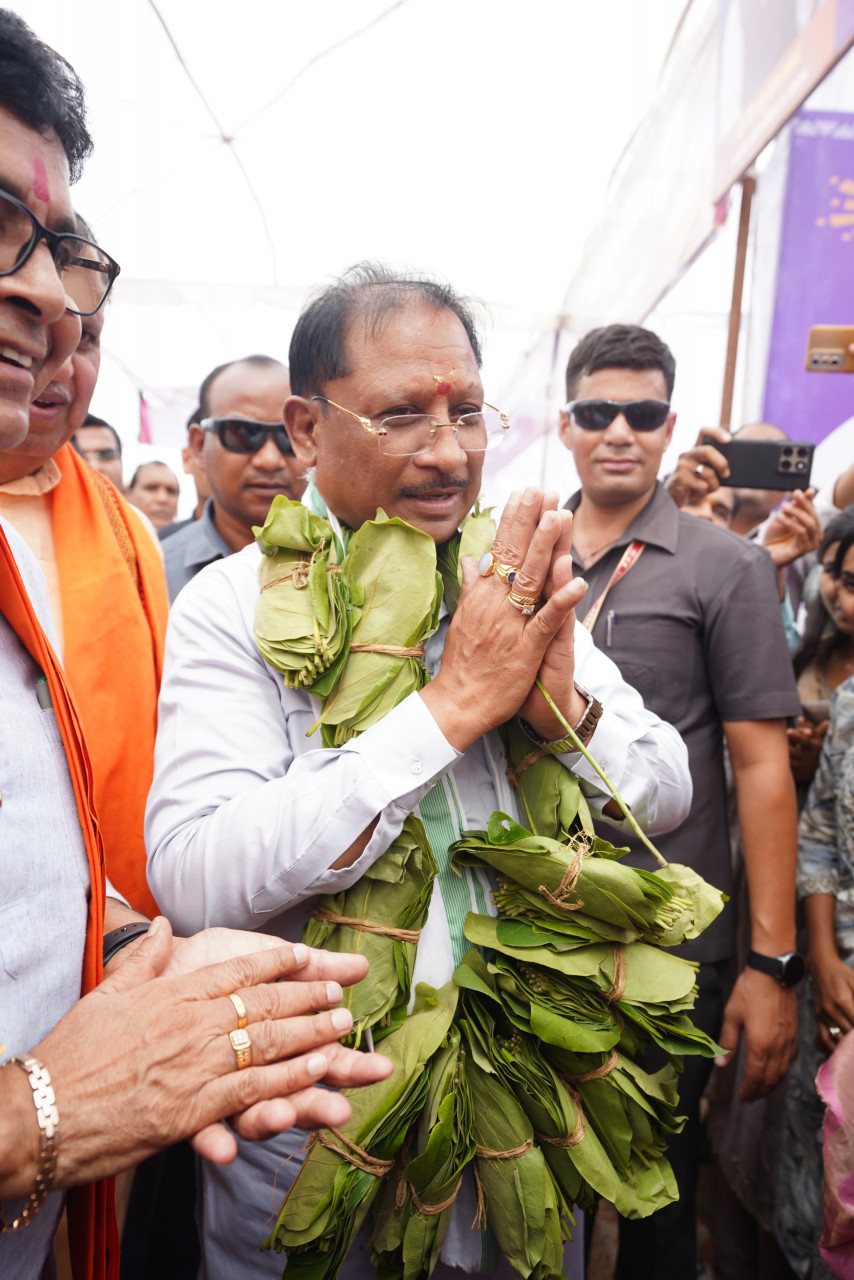 करही बाजार में सुशासन तिहार: मुख्यमंत्री ने तेन्दूपत्ता संग्राहकों व होनहार विद्यार्थियों को दी लाखों की सौगात…