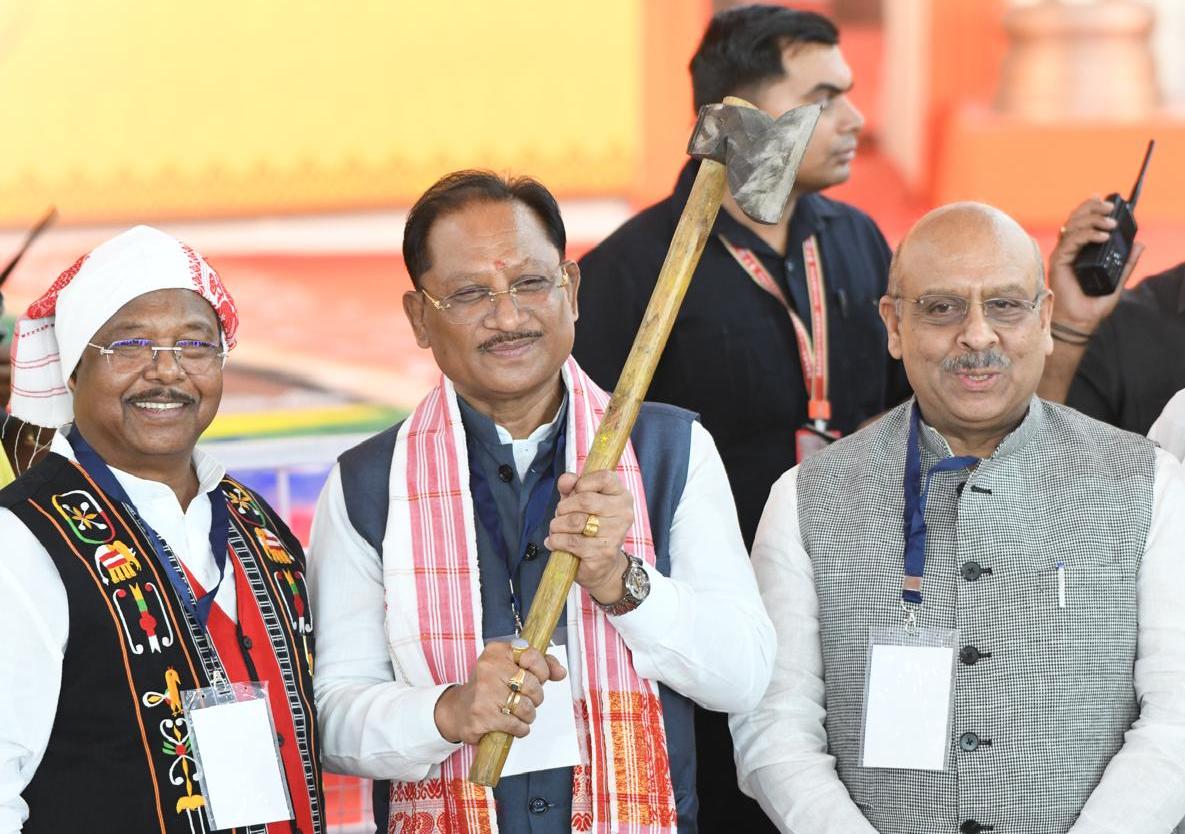 लाल किला मैदान से गूंजा जनजातीय गौरव का स्वर, राष्ट्रीय जनजाति सांस्कृतिक समागम में मुख्यमंत्री विष्णुदेव साय बोले – जनजातीय समाज दुनिया को सिखा सकता है प्रकृति संग विकास…..