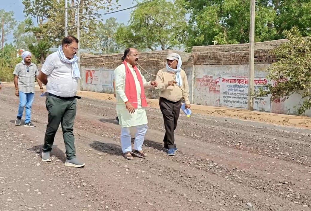 उप मुख्यमंत्री अरुण साव ने निर्माणाधीन सड़क का किया निरीक्षण…..