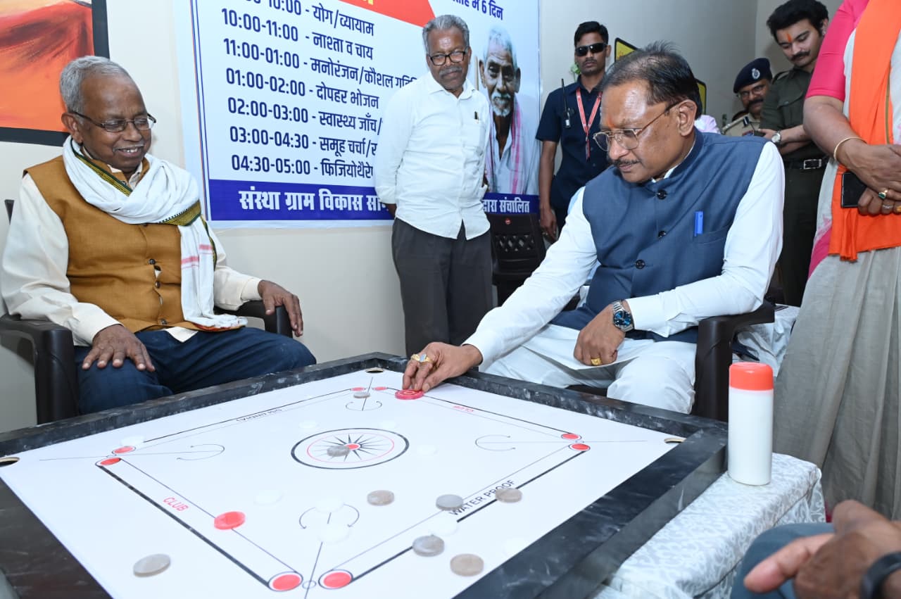 सियान गुड़ी बन रही वरिष्ठ नागरिकों के लिए सहारा और सम्मान का केंद्र, जशपुर में 94 वरिष्ठ नागरिक पंजीकृत, 32 को मिल रही नियमित फिजियोथेरेपी सुविधा….
