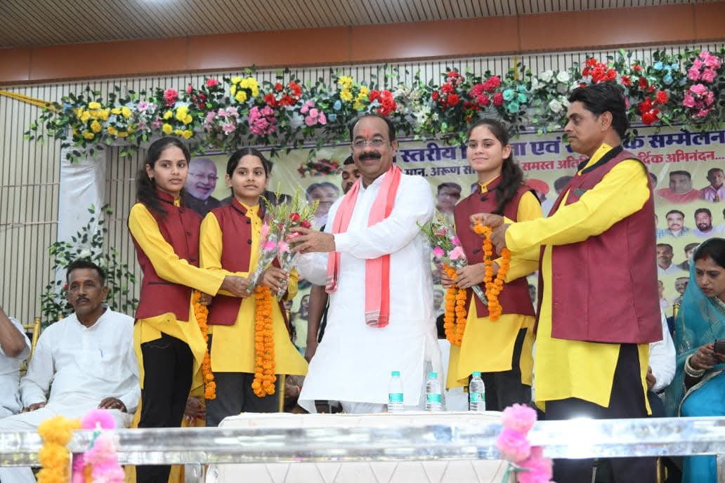 शासकीय उचित मूल्य दुकान विक्रेता सरकार की मजबूत कड़ी, योजनाओं के क्रियान्वयन में निभाते हैं अहम भूमिका : उप मुख्यमंत्री अरुण साव…..