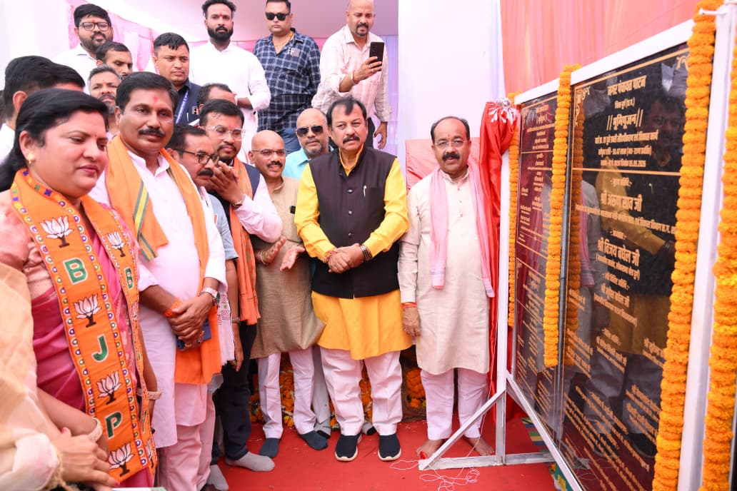 उप मुख्यमंत्री अरुण साव ने 9.96 करोड़ के कार्यों का किया लोकार्पण-भूमिपूजन, विकसित कृषि संकल्प अभियान के प्रचार वाहन को हरी झंडी दिखाकर किया रवाना….