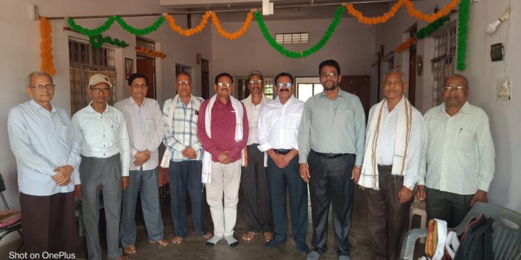 संयुक्त विभाग पेंशनर संघ ने की बैठक, शासन और विभाग की बेरूखी पर जताई नाराजगी, स्वास्थ्य बीमा योजना के नाम पर कटौती प्रस्ताव को बताया अवैधानिक