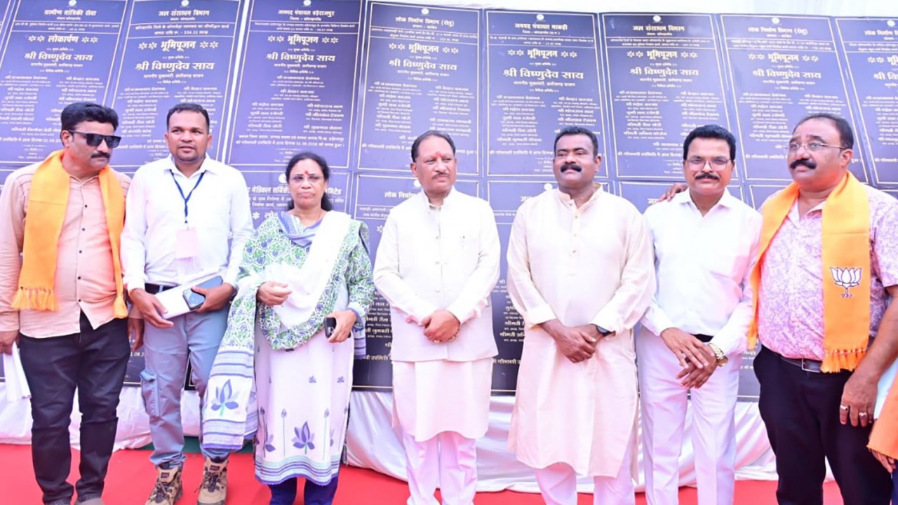 कोंडागांव के विकास का नया स्वर्णिम अध्याय: मुख्यमंत्री ने दी 152 करोड़ रुपये से अधिक के विकास कार्यों की सौगात….