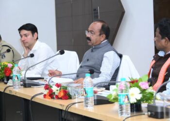 उप मुख्यमंत्री अरुण साव ने स्वच्छता दीदियों के नियमित स्वास्थ्य जांच और सुरक्षा किट प्रदान करने के दिए निर्देश…..