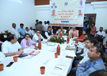 रेशम, खादी और हथकरघा क्षेत्र को नई दिशा: केंद्रीय वस्त्र मंत्री गिरिराज सिंह ने दिए महत्वपूर्ण निर्देश…..