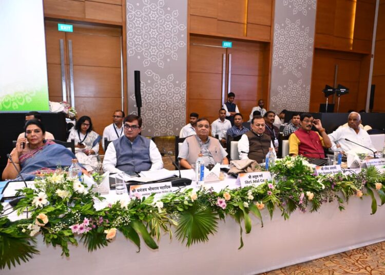 भारत-अमेरिका व्यापार संबंधों के मूल्यांकन पर संसदीय स्थायी समिति की रायपुर में बैठक आयोजित……