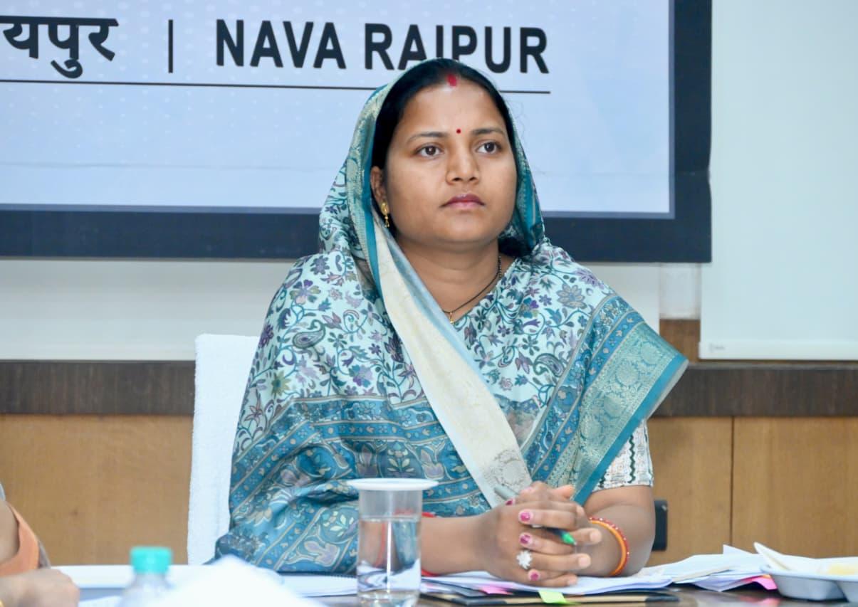’कुपोषण मुक्त छत्तीसगढ़ अभियान को गति देने मंत्री लक्ष्मी राजवाड़े ने की समीक्षा बैठक’……
