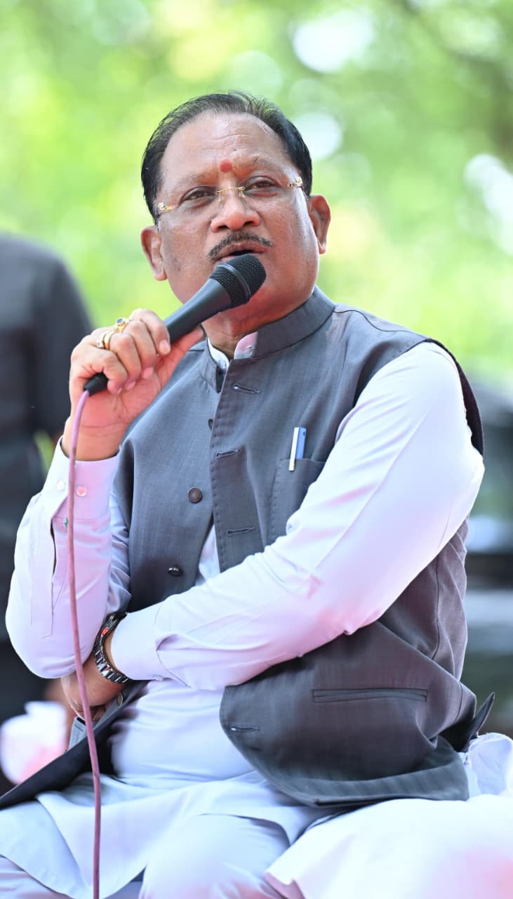 सुशासन तिहार में मुख्यमंत्री विष्णुदेव साय पहुंचे बीजापुर के सुदूर गांव कोण्डापल्ली : चौपाल में सुनीं ग्रामीणों की समस्याएं….