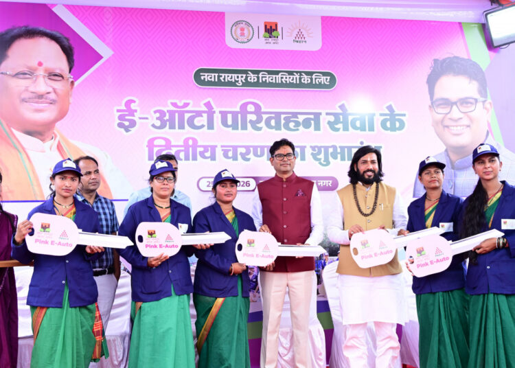 पिंक ऑटो योजना का विस्तार: 52 और महिलाओं को मिली आत्मनिर्भरता की नई राह, वित्त मंत्री ओपी चौधरी एवं मंत्री गुरु खुशवंत साहेब ने दिखाई हरी झंडी, महिलाओं को सौंपे गए ई-ऑटो…