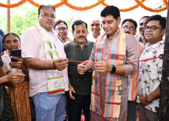 हर वर्ग की खुशहाली के लिए प्रतिबद्ध है सरकार, तेज गति से दौड़ रहा है छत्तीसगढ़ का विकास: मंत्री श्री टंक राम वर्मा