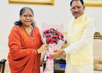 मुख्यमंत्री विष्णु देव साय से राष्ट्रीय पिछड़ा वर्ग आयोग की अध्यक्ष साध्वी निरंजन ज्योति ने की सौजन्य भेंट….