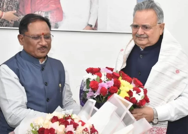 मुख्यमंत्री विष्णु देव साय ने विधानसभा अध्यक्ष डॉ. रमन सिंह को वैवाहिक वर्षगांठ पर दी बधाई….