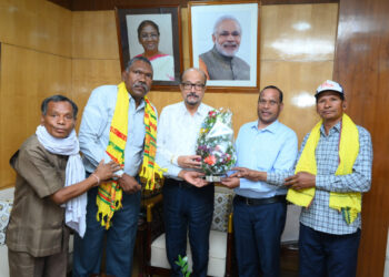 राज्यपाल रमेन डेका से अखिल भारतीय गोंड़वाना गोंड़ महासभा के पदाधिकारियों ने की सौजन्य भेंट….