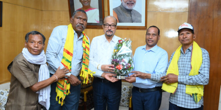 राज्यपाल रमेन डेका से अखिल भारतीय गोंड़वाना गोंड़ महासभा के पदाधिकारियों ने की सौजन्य भेंट….