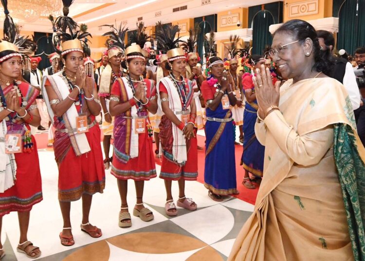 राष्ट्रपति भवन के विशेष अतिथि बने बस्तर के मांझी-चालकी : बस्तर पंडुम-2026 के विजेताओं और जनजातीय प्रतिनिधियों का हुआ विशेष सम्मान