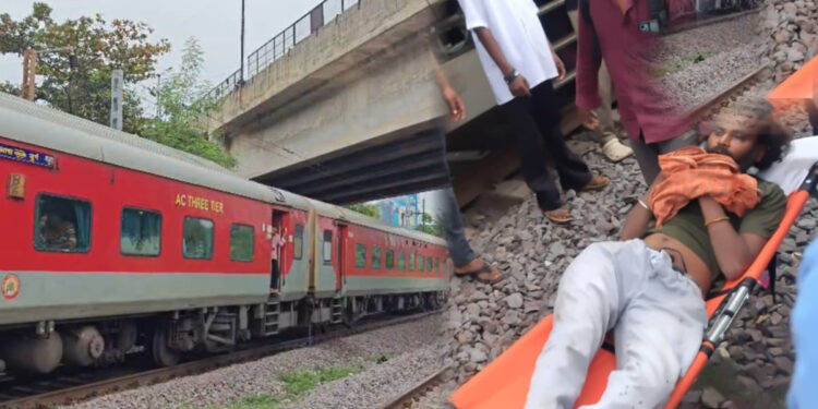 रायपुर में ट्रेन के सामने कूदा युवक, पायलट ने लगाया इमरजेंसी ब्रेक, गंभीर रूप से हुआ घायल