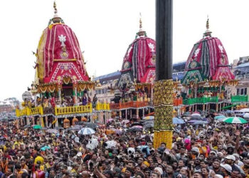 पुरी रथयात्रा में भगदड़ , एक की मौत, करीब 100 लोग घायल