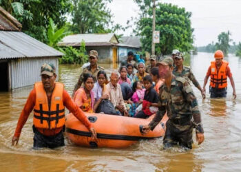 देश के कई राज्यों में बाढ़-बारिश से भयंकर तबाही, 50 से ज्यादा मौतें, जानें कहां कैसे हैं हालात