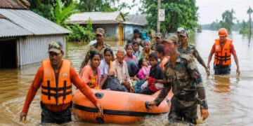 देश के कई राज्यों में बाढ़-बारिश से भयंकर तबाही, 50 से ज्यादा मौतें, जानें कहां कैसे हैं हालात