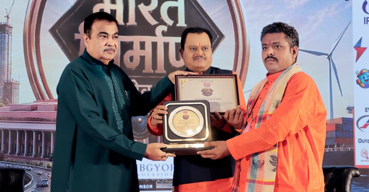 बस्तर से दिल्ली तक गूंजा सेवा, सनातन और संस्कृति का स्वर,   राष्ट्रीय सम्मान से अलंकृत हुए माँ मातंगी दिव्य धाम के पीठाधीश्वर परम पूज्य डॉ. प्रेमा साई जी महाराज