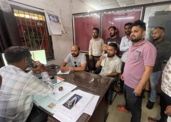 सात माह से ट्रांसफार्मर स्थानांतरित करने विधवा को टालमटोल कर रहा विभाग