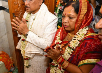मुख्यमंत्री श्री विष्णुदेव साय ने दोकड़ा की ऐतिहासिक रथयात्रा में निभाई गजपति महाराजा की परंपरा : भगवान श्री जगन्नाथ का रथ खींचकर प्रदेशवासियों के सुख, समृद्धि और खुशहाली की कामना की