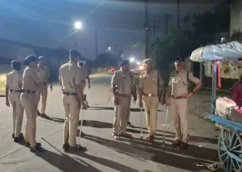 स्वतंत्रता दिवस से पहले पुलिस का चेकिंग अभियान:300 लोगों की चेकिंग, 130 पर कार्रवाई; 19 वारंट तामील, हथियार के साथ 3 आरोपी गिरफ्तार