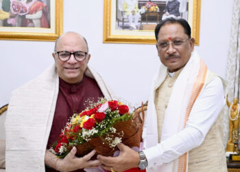 मुख्यमंत्री श्री विष्णुदेव साय से निर्माता-निर्देशक डॉ. चंद्रप्रकाश द्विवेदी ने की सौजन्य मुलाकात