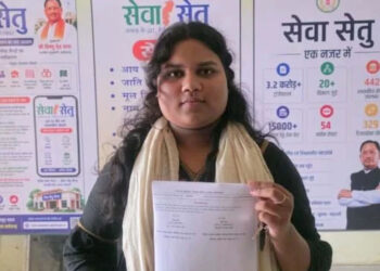 सेवा सेतु केंद्र से डॉली गंधर की आधार संबंधी समस्या का हुआ समाधान