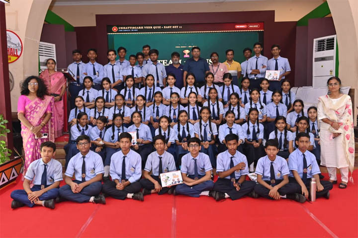 रायपुर : टाउन हॉल की छायाचित्र प्रदर्शनी का हुआ समापन, इतिहास से विकास तक की यात्रा ने किया प्रभावित