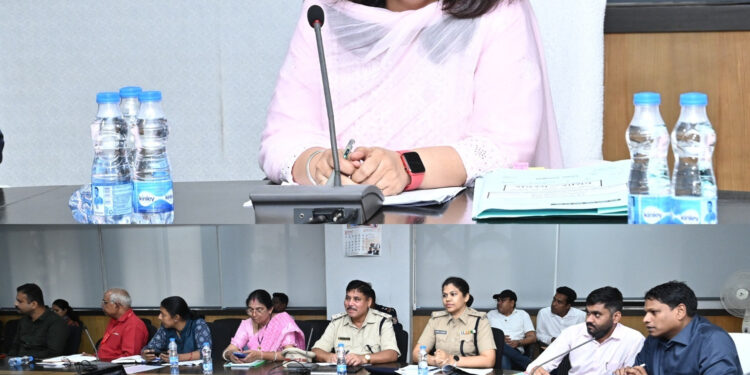 बाढ़ नियंत्रण की तैयारियों को लेकर राष्ट्रीय आपदा प्रबंधन प्राधिकरण द्वारा बाढ़ नियंत्रण को लेकर कान्फ्रेंस
