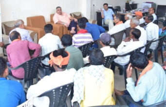 जनदर्शन में पर्यटन एवं संस्कृति मंत्री श्री राजेश अग्रवाल ने सुनीं नागरिकों की समस्याएं, संबंधित अधिकारियों को त्वरित निराकरण के निर्देश
