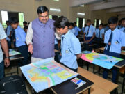 रायपुर : बच्चों ने रंगों में उकेरी विकसित भारत की तस्वीर, शिक्षा मंत्री गजेन्द्र यादव ने बढ़ाया उत्साह