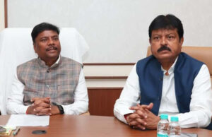 रायपुर : यात्री किराए के विषय का शीघ्र होगा समाधान, ऑनलाइन होंगी परिवहन विभाग की अधिकाधिक सेवाएं