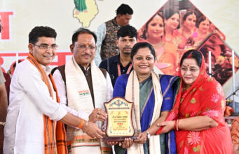 माताओं-बहनों का सम्मान, सुरक्षा और आर्थिक सशक्तिकरण हमारी सर्वोच्च प्राथमिकता : मुख्यमंत्री श्री विष्णु देव साय