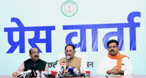 रायपुर : मुख्यमंत्री श्री विष्णु देव साय और उप मुख्यमंत्री श्री अरुण साव ने कैबिनेट की बैठक में लिए गए निर्णयों की जानकारी दी