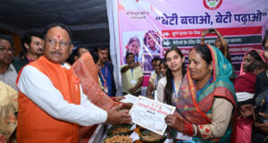 रायपुर : विशेष लेख : महतारी वंदन से बेटी पढ़ाओ को मिल रहा संबल