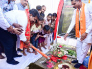 ’उप मुख्यमंत्री श्री विजय शर्मा ने तीन गांवों में 1.55 करोड़ रुपए के गौरव पथ निर्माण का किया भूमिपूजन’
